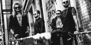 Beitragsbild des Blogbeitrags KISSIN‘ DYNAMITE kündigen neues Album und Napalm-Debüt Not The End Of The Road an