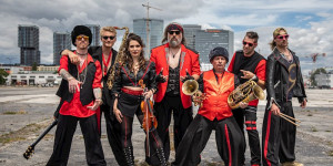 Beitragsbild des Blogbeitrags Polka und Rock´n´Roll im Sturm – Interview mit Georgij von Russkaja, Teil 1