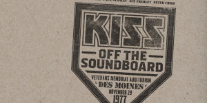Beitragsbild des Blogbeitrags KISS „Off The Soundboard – Live In Des Moines 1977″ wird am 9. September veröffentlicht! 