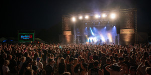 Beitragsbild des Blogbeitrags Hütte Rockt Festival 16 vom 10.-12.08.23 in Georgsmarienhütte (bei Osnabrück)