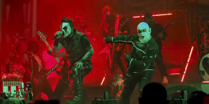 Beitragsbild des Blogbeitrags Ost von Hämatom auf der Liebe & Hass Tour 2023 über die Supportband DYMYTRY