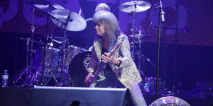 Beitragsbild des Blogbeitrags Suzi Quatro – The Devil in me- Rock`n Roll Party im Linzer Brucknerhaus – Live Review