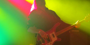 Beitragsbild des Blogbeitrags „Memory of Lemmy Concert“ mit Motörblöck und Psyco Dad im L.A.Cham – ein Live Bericht 