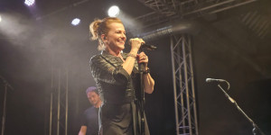 Beitragsbild des Blogbeitrags DIE HAPPY – Glückliche Fans zum Jahresausklang bei der Warmup-Tour zur 30. Bandjubiläumstour – Review aus dem „Im Wizemann“ in Stuttgart