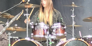 Beitragsbild des Blogbeitrags EVERGREY – Drummer Jonas Ekdahl verlässt aus persönlichen Gründen die Band!