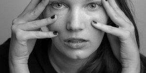 Beitragsbild des Blogbeitrags Karoline Kaminski veröffentlicht I WANT LESS OF YOU – News