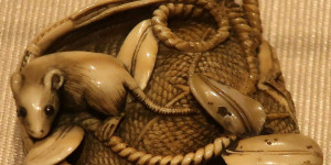 Beitragsbild des Blogbeitrags Netsuke-große Kunst in kleiner Dimension