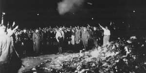 Beitragsbild des Blogbeitrags B(r)uchstücke der Literatur LXV – Nacht über Europa