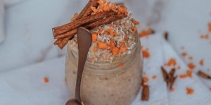 Beitragsbild des Blogbeitrags Overnight oats with yoghurt and carrots 