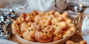 Beitragsbild des Blogbeitrags Glücksschweinchen für Silvester – Backen zu Neujahr