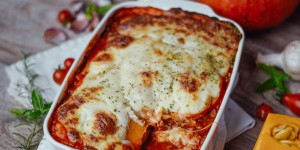 Beitragsbild des Blogbeitrags Kürbis Lasagne – low carb und keto freundlich 