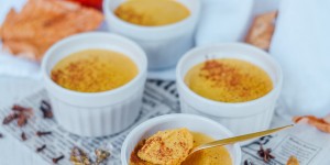Beitragsbild des Blogbeitrags Kürbis Panna Cotta – low carb, keto & zuckerfrei