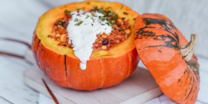 Beitragsbild des Blogbeitrags Veganes Kürbis Chili für den Herbst