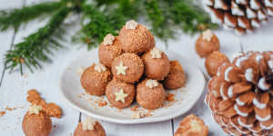 Beitragsbild des Blogbeitrags The best biscoff truffles with marzipan for Christmas 