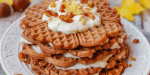 Beitragsbild des Blogbeitrags Low fat Waffeln mit Maronen für den Winter 