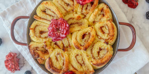 Beitragsbild des Blogbeitrags Keto Zimtschnecken – zuckerfrei und glutenfrei!