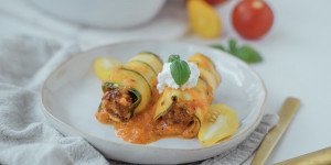 Beitragsbild des Blogbeitrags Zucchini Cannelloni – vegetarisch und vegan möglich