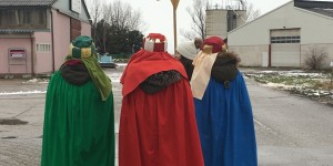 Beitragsbild des Blogbeitrags ein Austauschschüler geht Sternsingen