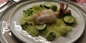 Beitragsbild des Blogbeitrags Limetten Tapioka mit Gurken, Avocado und sautierten Calamaretti 