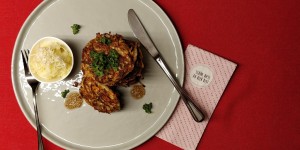 Beitragsbild des Blogbeitrags Steckrüben-Rösti mit Apfelkren 