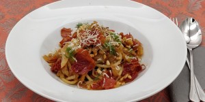 Beitragsbild des Blogbeitrags Fenchel-Bucatini