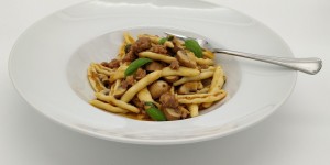 Beitragsbild des Blogbeitrags Capunti con salsiccia e funghi