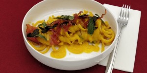 Beitragsbild des Blogbeitrags Linguine alla crema di zucca 