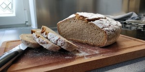 Beitragsbild des Blogbeitrags Roggen-Einkorn-Vollkornbrot {Sauerteigbrot}