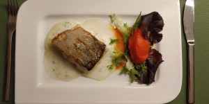 Beitragsbild des Blogbeitrags Zander auf Kohlrabi mit Peperonisorbet