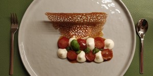 Beitragsbild des Blogbeitrags Dolce Caprese – Burrata | Tomaten | Basilikum | Olivenöl