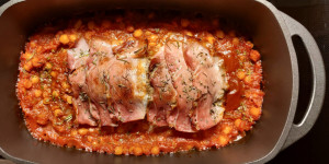 Beitragsbild des Blogbeitrags Faschierter Braten mit Kichererbsen-Tomatensauce
