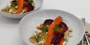 Beitragsbild des Blogbeitrags Meersalz-Gemüse mit lauwarmem Hummus und Graukäse 