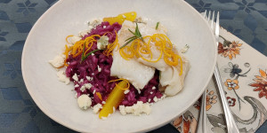 Beitragsbild des Blogbeitrags Rotkraut-Risotto mit Kabeljau und Graukäse