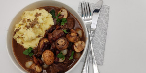 Beitragsbild des Blogbeitrags Boeuf bourguignon {Kitchen impossible} 