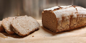 Beitragsbild des Blogbeitrags Dreikornbrot {Sauerteigbrot}