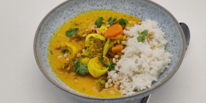 Beitragsbild des Blogbeitrags Einfaches Gemüse-Curry