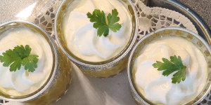Beitragsbild des Blogbeitrags Chorba bel khedra {Essen mit Freunden}