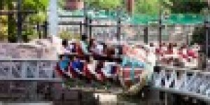 Beitragsbild des Blogbeitrags Game Delayed – Thorpe Park verschiebt Eröffnung von Black Mirror Labyrinth 