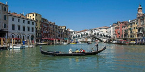 Beitragsbild des Blogbeitrags LIFE LATELY - Time to Travel// Lifestyle 