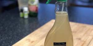Beitragsbild des Blogbeitrags DIY Putzmittel *Freebie-Rezept*