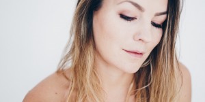 Beitragsbild des Blogbeitrags The nude Look : nude by nature eyecollection
