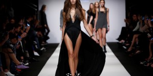 Beitragsbild des Blogbeitrags Wölfe bei der Fashion Week Vienna – YLVA 