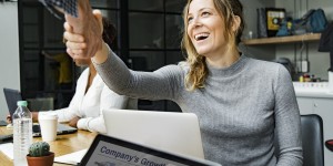 Beitragsbild des Blogbeitrags Wenn Mamas Macht hätten, würden sie sie teilen: Teilzeit als Weg zur Vereinbarkeit 