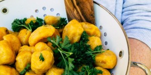 Beitragsbild des Blogbeitrags Kürbis-Gnocchi – Rezept| Ein leckeres Herbstrezept 