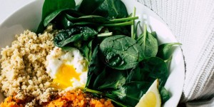Beitragsbild des Blogbeitrags Bowlrezept mit Süßkartoffel-Püree | So mach´ ich meine Bowl