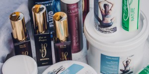 Beitragsbild des Blogbeitrags Fúmée Perfume & Cosmetics| Nur das Feinste für den Körper