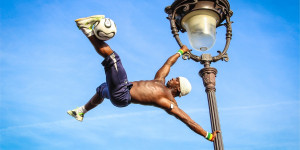 Beitragsbild des Blogbeitrags Kultvideo: Diego Maradona macht Kunststückchen mit seinem besten Freund – dem Ball