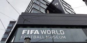 Beitragsbild des Blogbeitrags Fußball und Football News auf Reisen – der Premieren-Post: das FIFA World Football Museum in Zürich