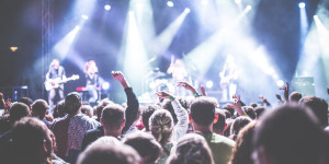 Beitragsbild des Blogbeitrags Von U2 über die Stones und Madonna bis hin zu Justin Timberlake – Alle Musiker bei Superbowl-Halftime-Shows
