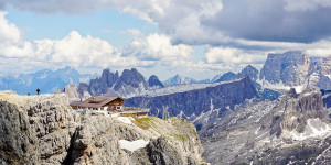 Beitragsbild des Blogbeitrags Einfache Lagazuoi Wanderung: Der grandiose Aussichtsberg am Falzaregopass 